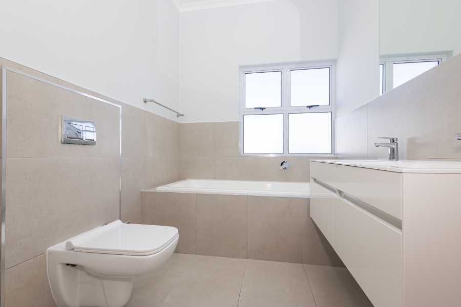 4 Bedroom Property for Sale in Sagewood Western Cape